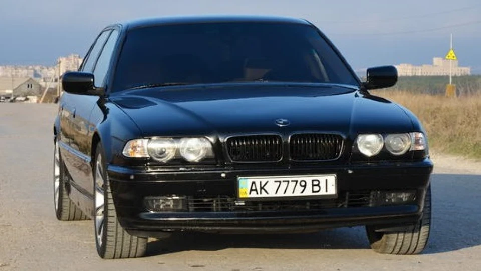 BMW 7 series Чорний Бумер 2