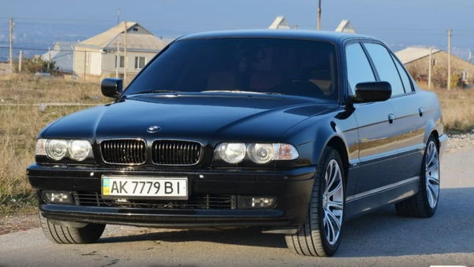 BMW 7 series Чорний Бумер 3