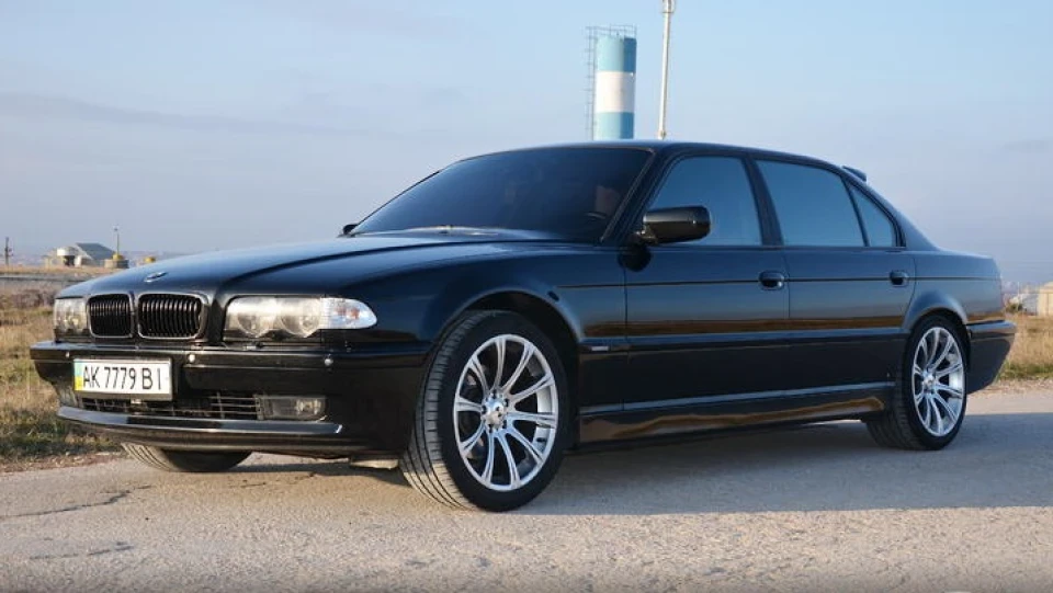 BMW 7 series Чорний Бумер 4