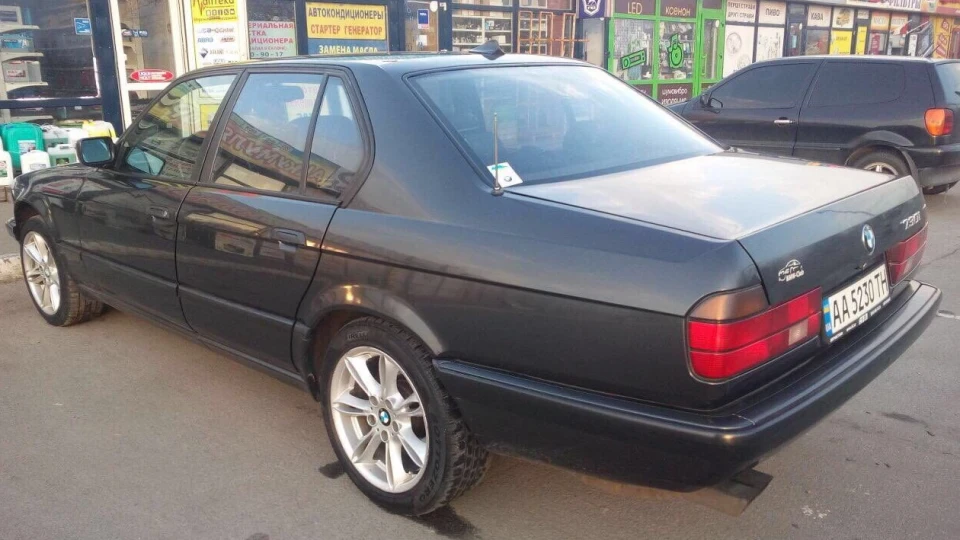 BMW 7 series Diamantschwarz Ракета 2
