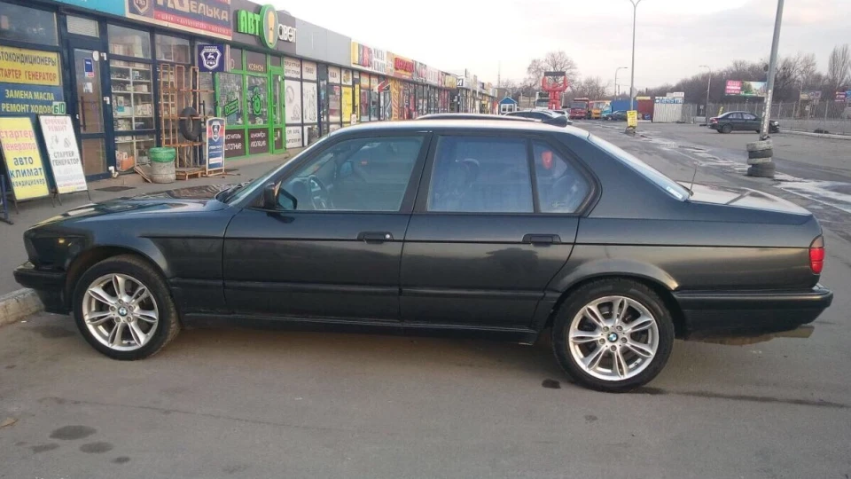 BMW 7 series Diamantschwarz Ракета 3