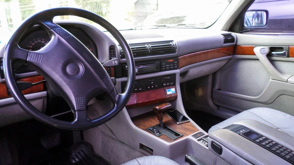 BMW 7 series DiamondSchwarz V8 2