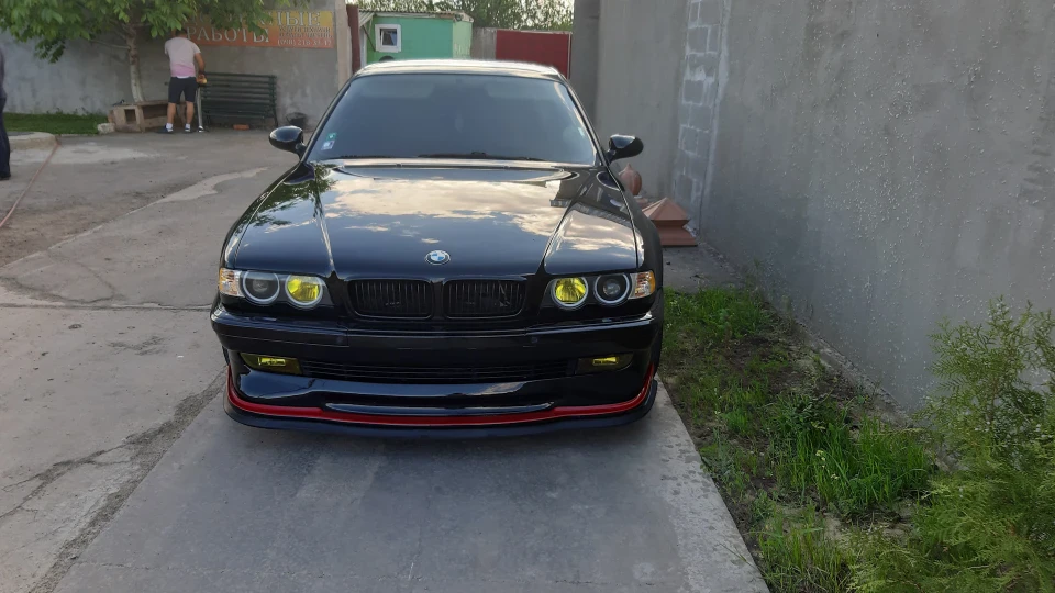 BMW 7 series Дістала 3