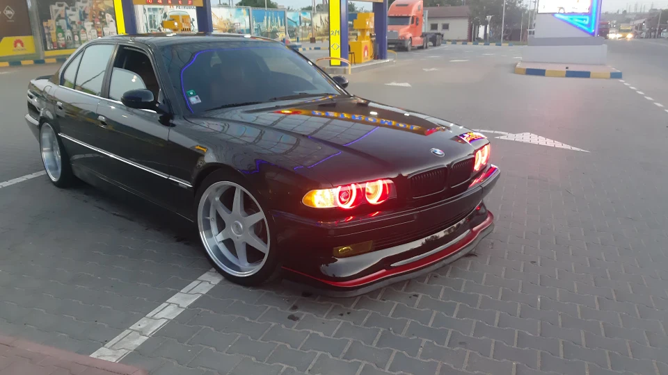 BMW 7 series Дістала 4