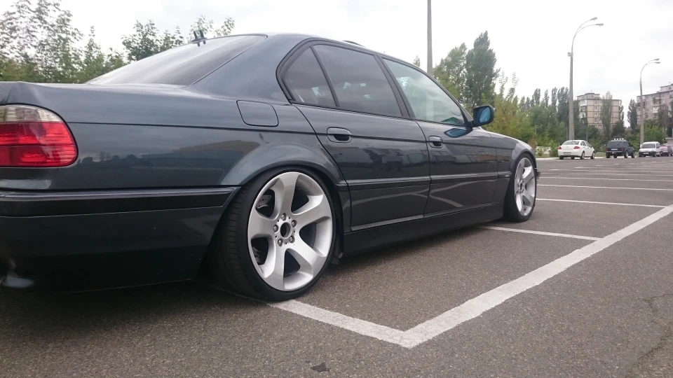 BMW 7 series Dropped style 5