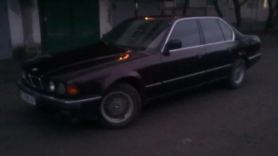 BMW 7 series E32 V12 (літак)