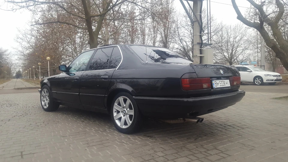 BMW 7 серії Е32 2