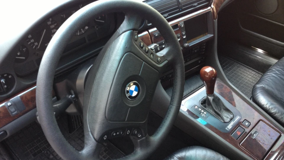 BMW 7 series e38 4.4 M62 3