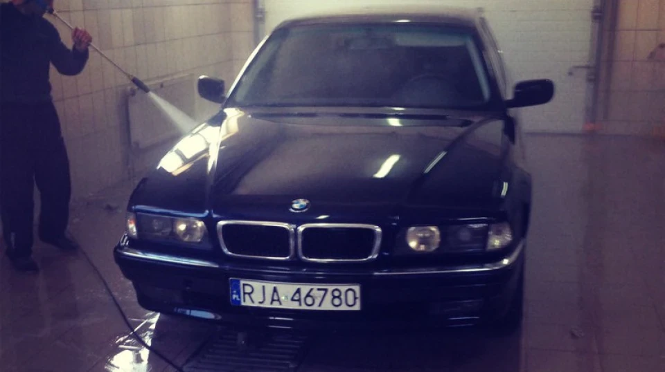 BMW 7 series Hot Drive