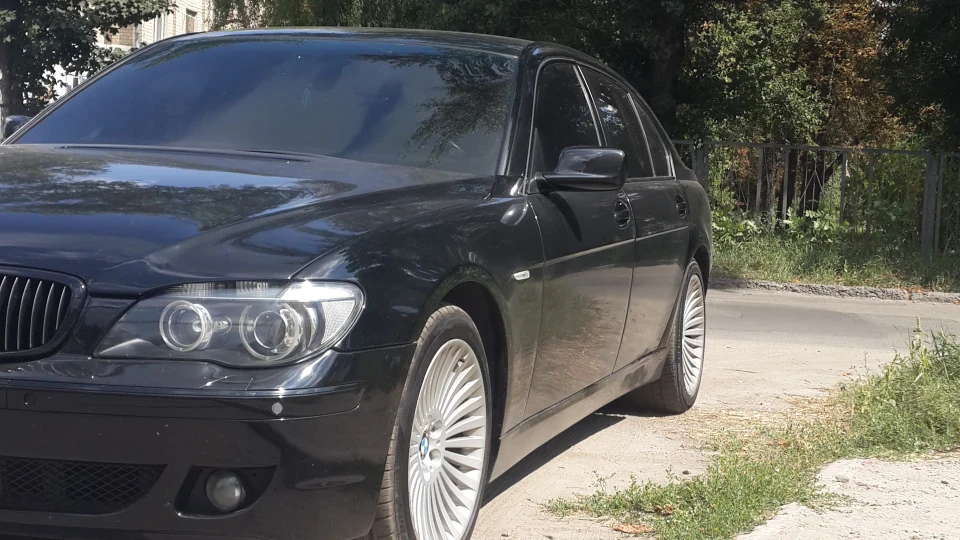 BMW 7 series Individual 3
