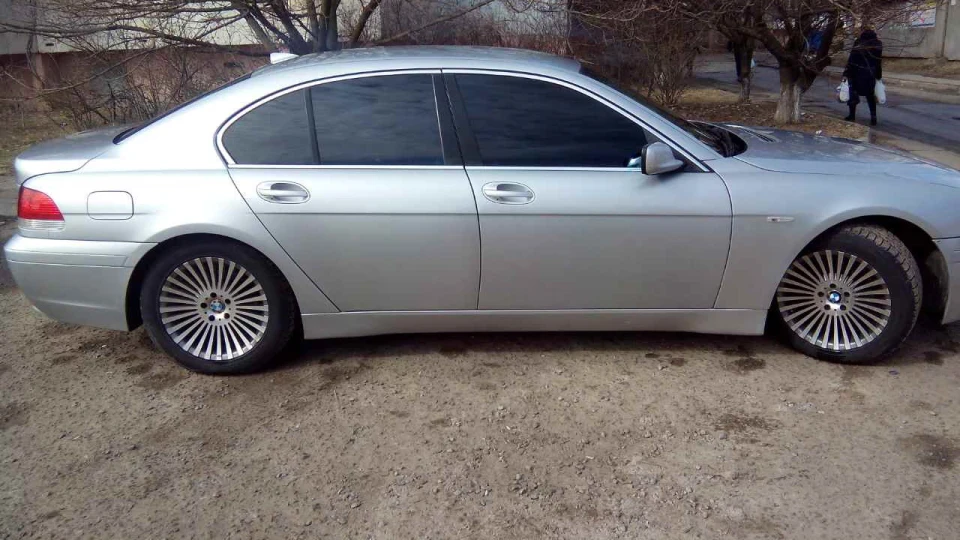 BMW 7 series Корівка