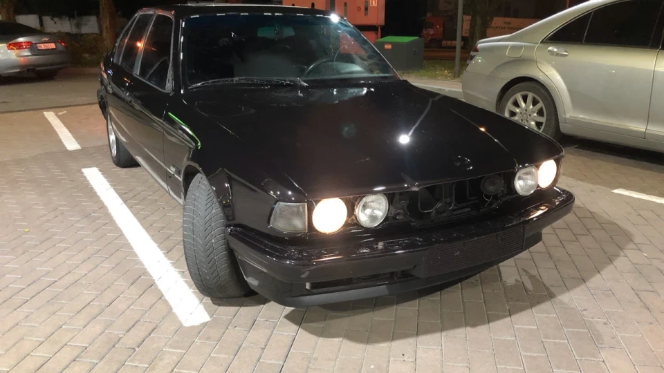 BMW 7 series M60 B30 5