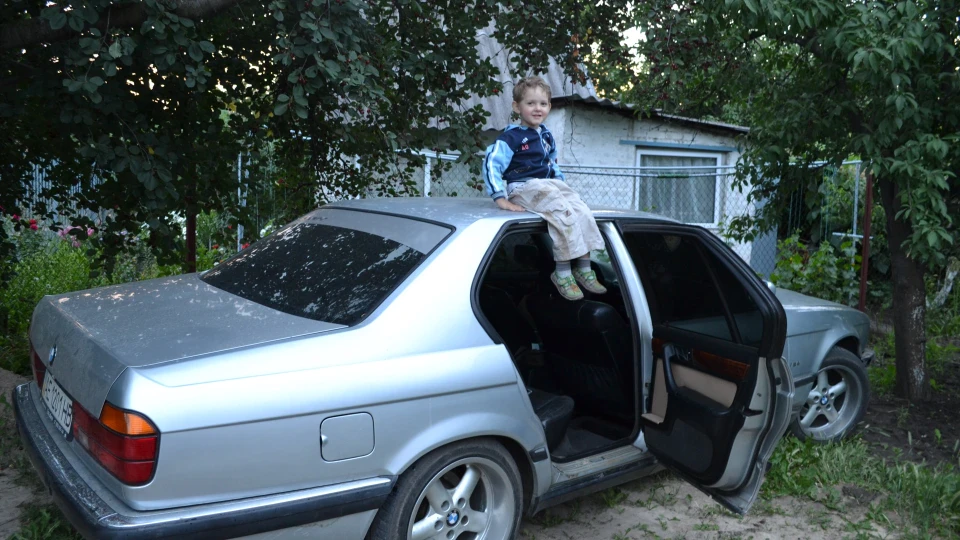 BMW 7 series M60B30 2