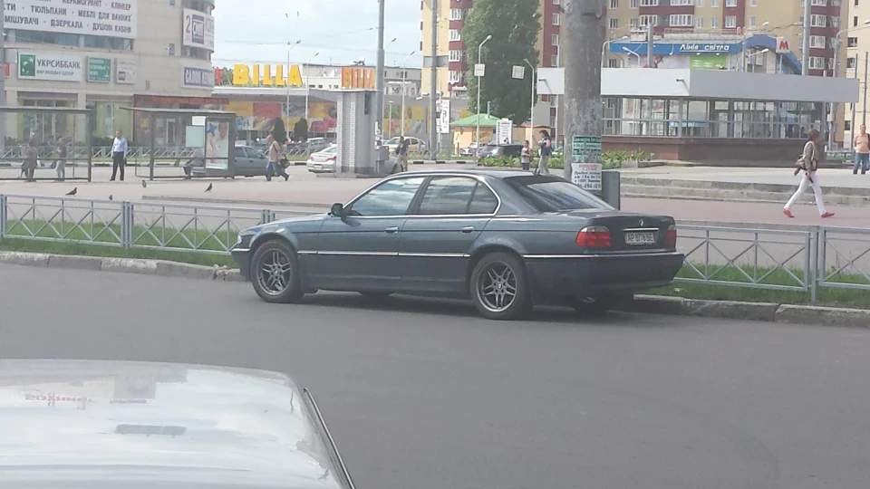 BMW 7 series м62б44tu 3