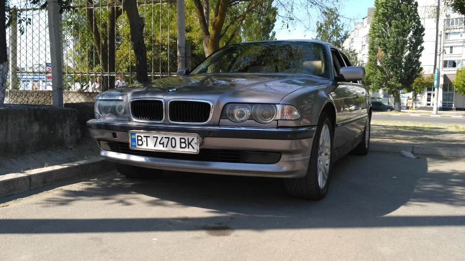BMW 7 series Маленька мрія 3