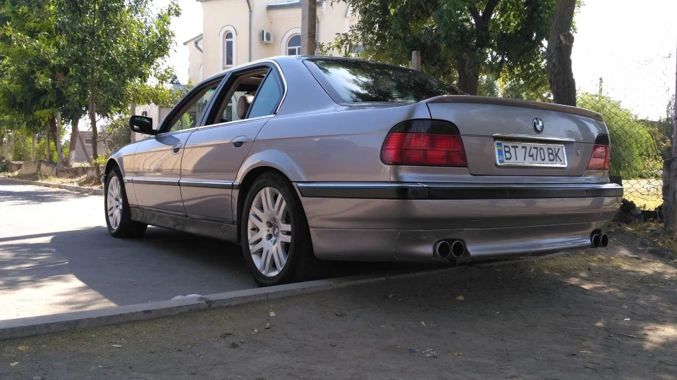 BMW 7 series Маленька мрія 4