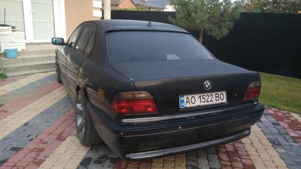 BMW 7 series Мрія застрягли в 90х)) 2