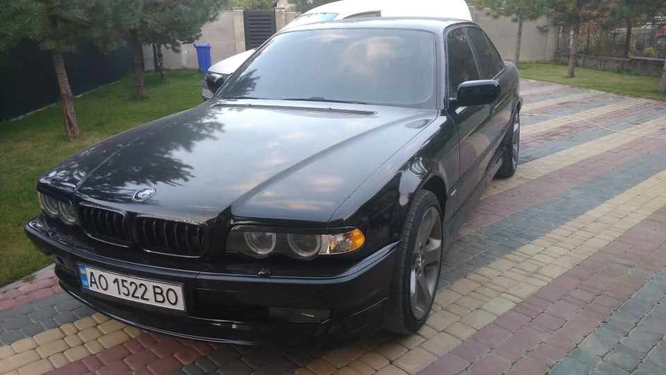 BMW 7 series Мрія застрягли в 90х)) 4