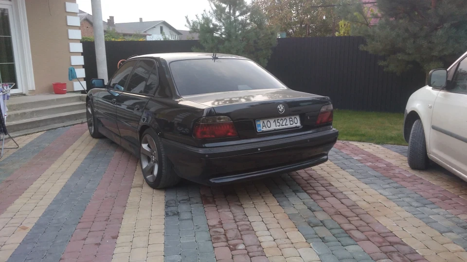 BMW 7 series Мрія застрягли в 90х)) 5