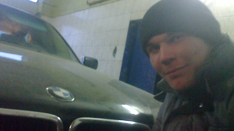 BMW 7 series мокрий асфальт 4