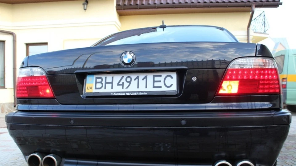 BMW 7 series MOTORSPORT 303!!! л.с. 2