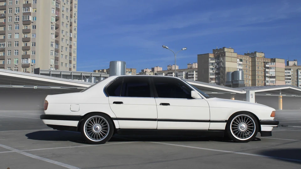 BMW 7 series Ошатна 3