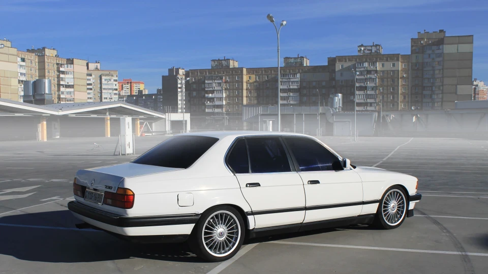 BMW 7 series Ошатна 4
