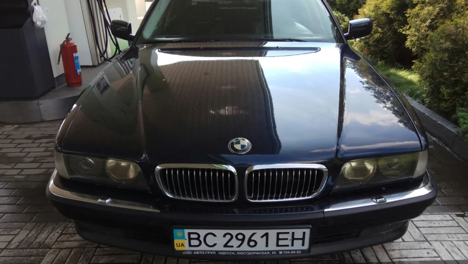 BMW 7 series OPTIMUS PRIME