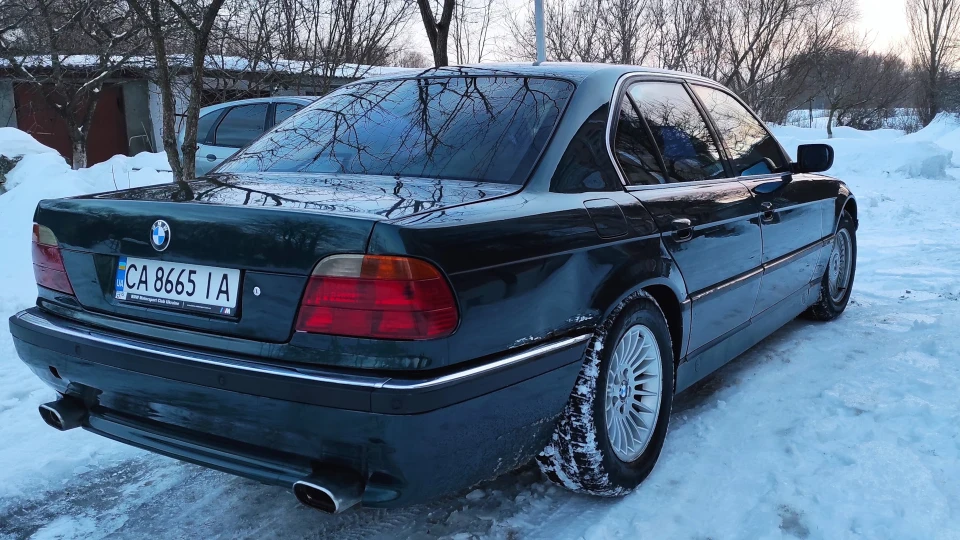 BMW 7 series П'ятилітровича 4