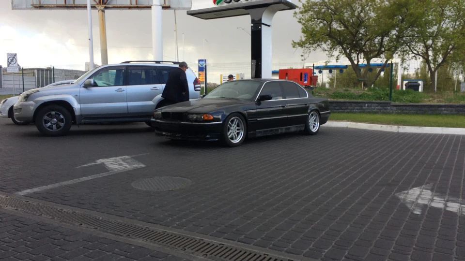 BMW 7 series Приймемося до дрібниць 2