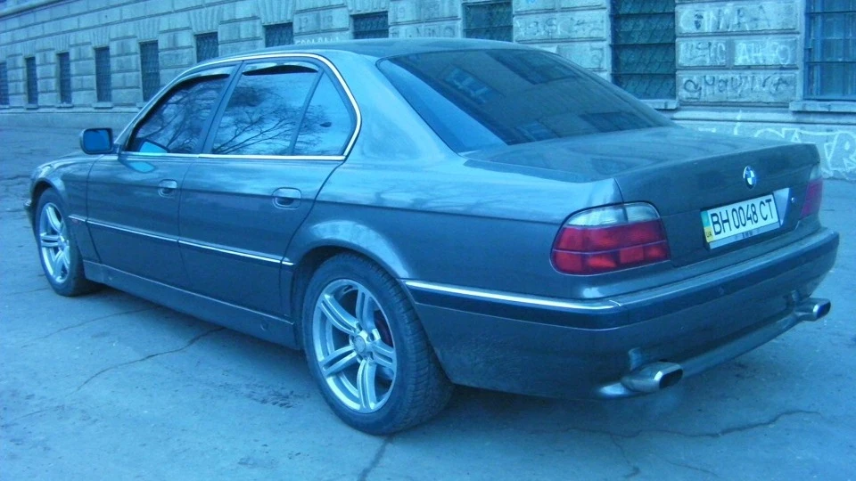 BMW 7 series Пустеля орел Е-38 3