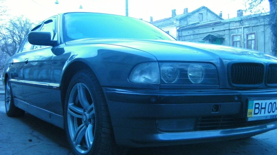 BMW 7 series Пустеля орел Е-38 5