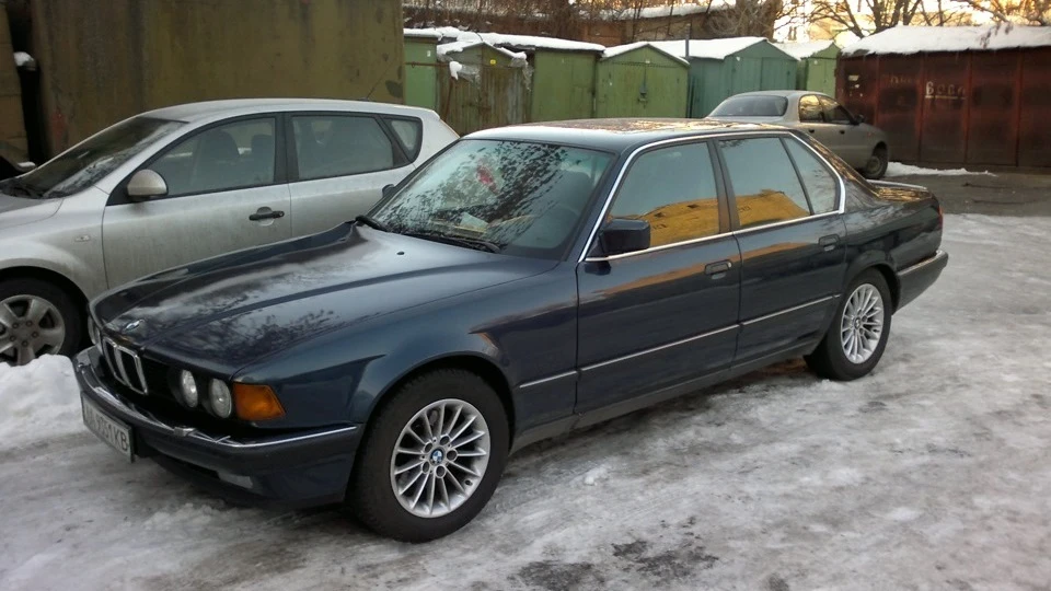 BMW 7 series Royalblau Баржа 5