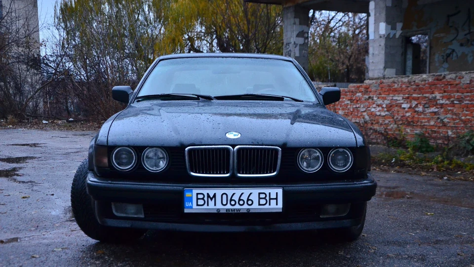 BMW 7 series Оселедець 2