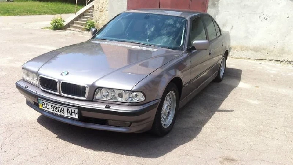 BMW 7 series НАСІННЯ 2