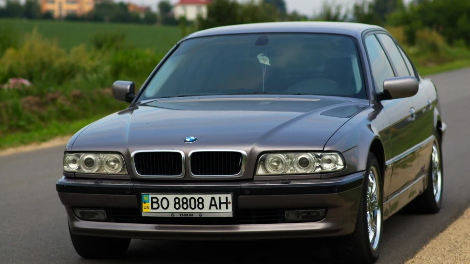 BMW 7 series НАСІННЯ 4
