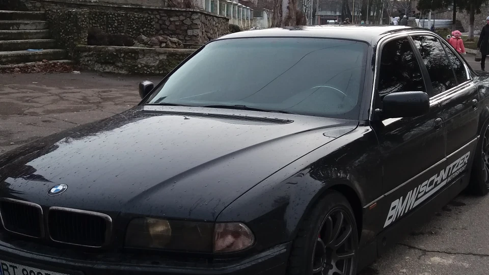 BMW 7 series shnitser 4