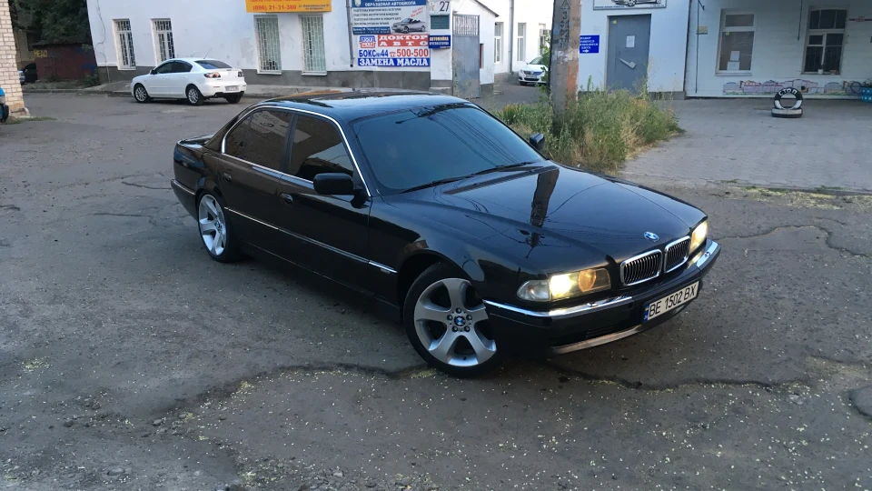 BMW 7 series скоро 7000 5