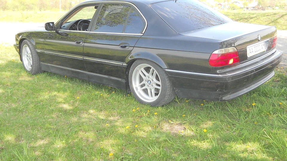 BMW 7 series Space Shuttle