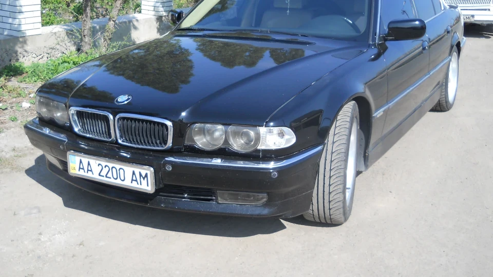 BMW 7 series Space Shuttle 2