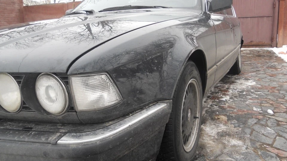 BMW 7 series V-8 M60B30 4