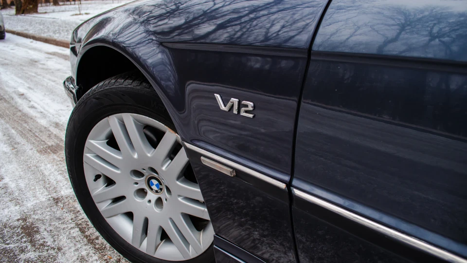 BMW 7 series V12 Франкенштейн 2