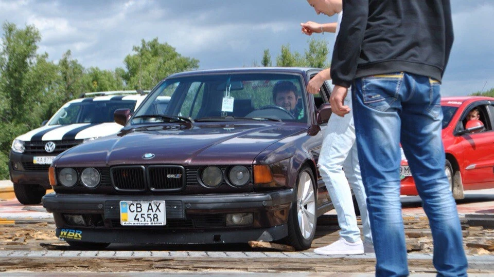 BMW 7 серії V8 щоденний диван 2