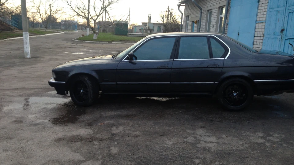 BMW 7 series v8 2