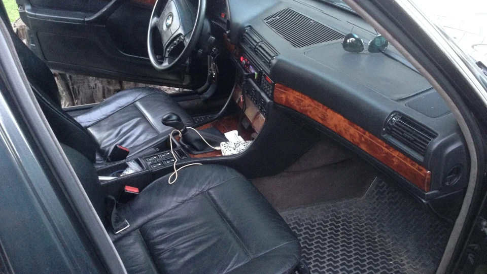 BMW 7 series v8 5