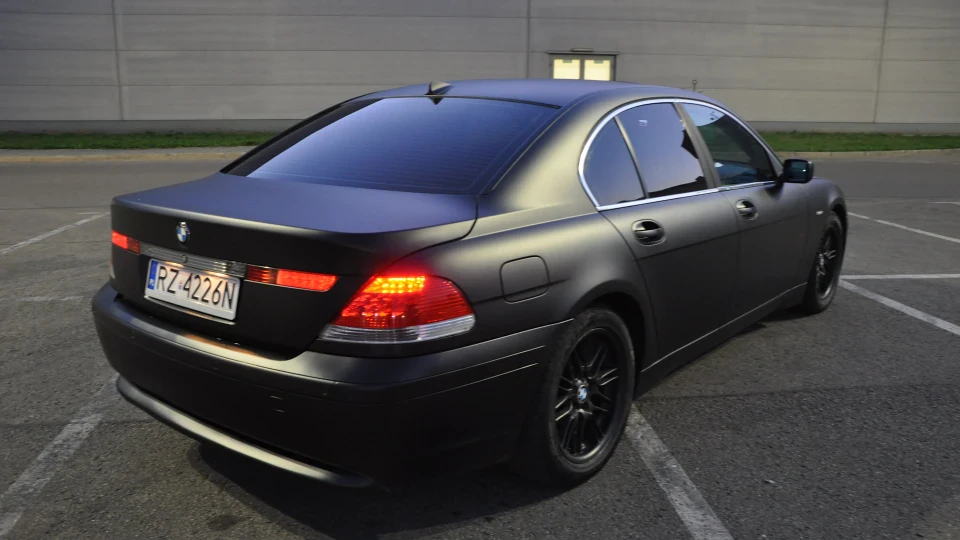 BMW 7 series V8