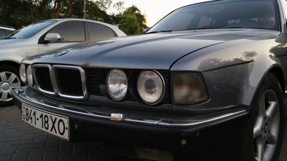 BMW 7 series V8 2