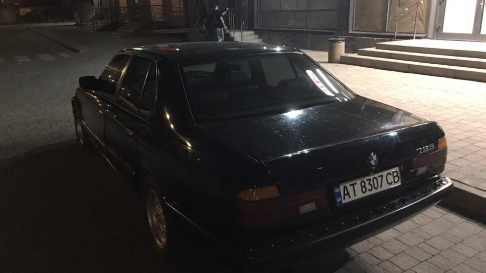 BMW 7 series Вдова 3