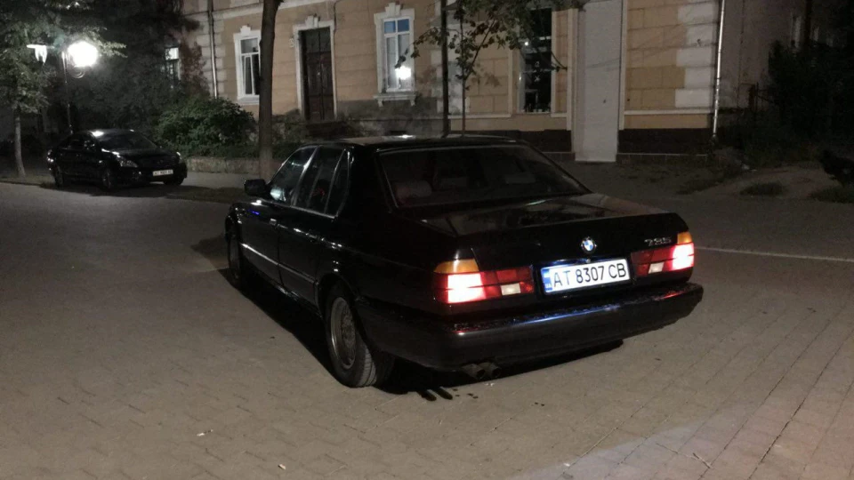 BMW 7 series Вдова 4