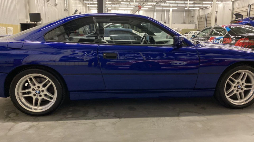 BMW 8 series 3